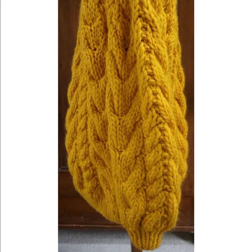 💍SOLD💍 Mr Mittens Maxi Chunky Cable Sweater - Picture 9 of 9
